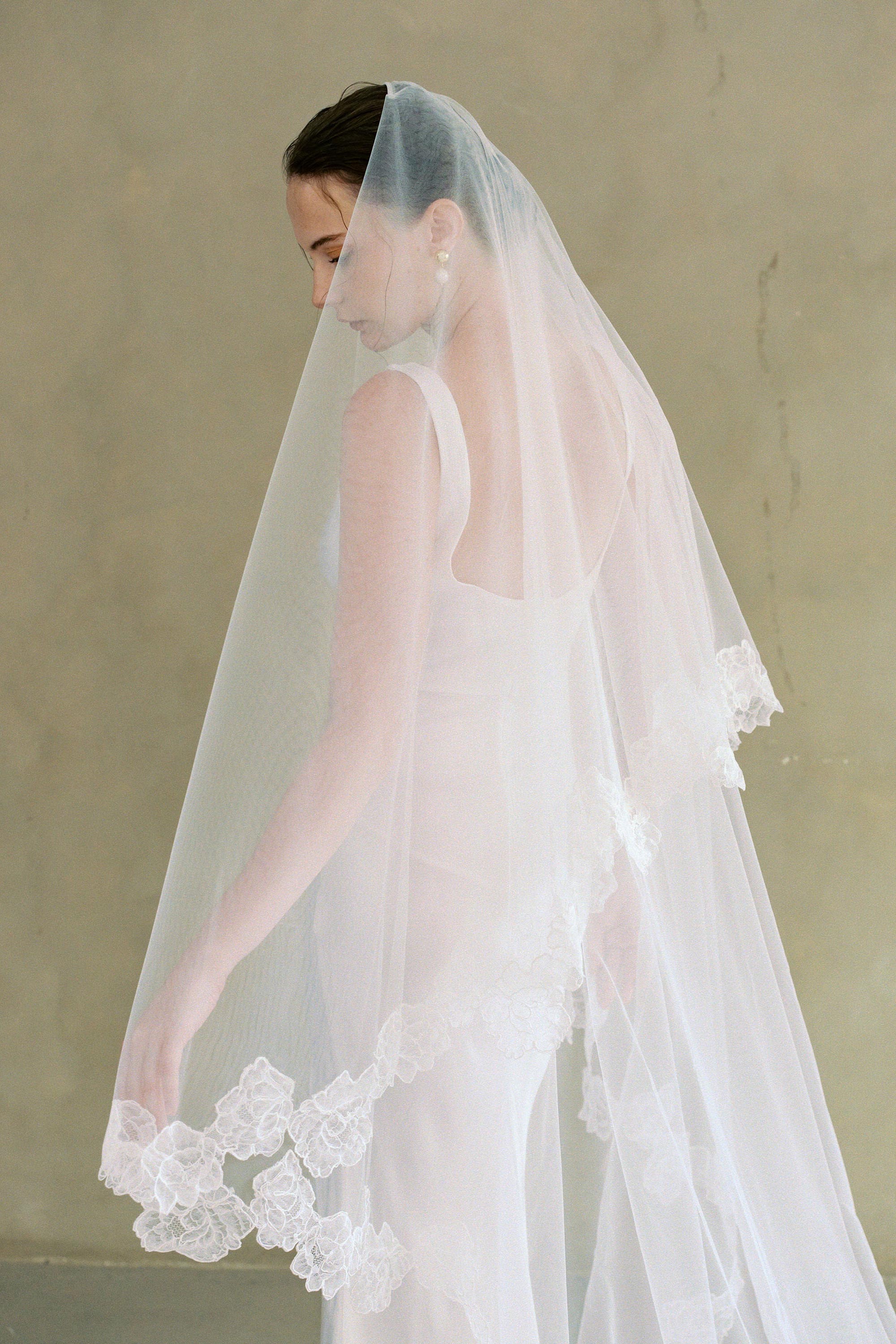 CORINNE II | Drop Veil with Lace Trim