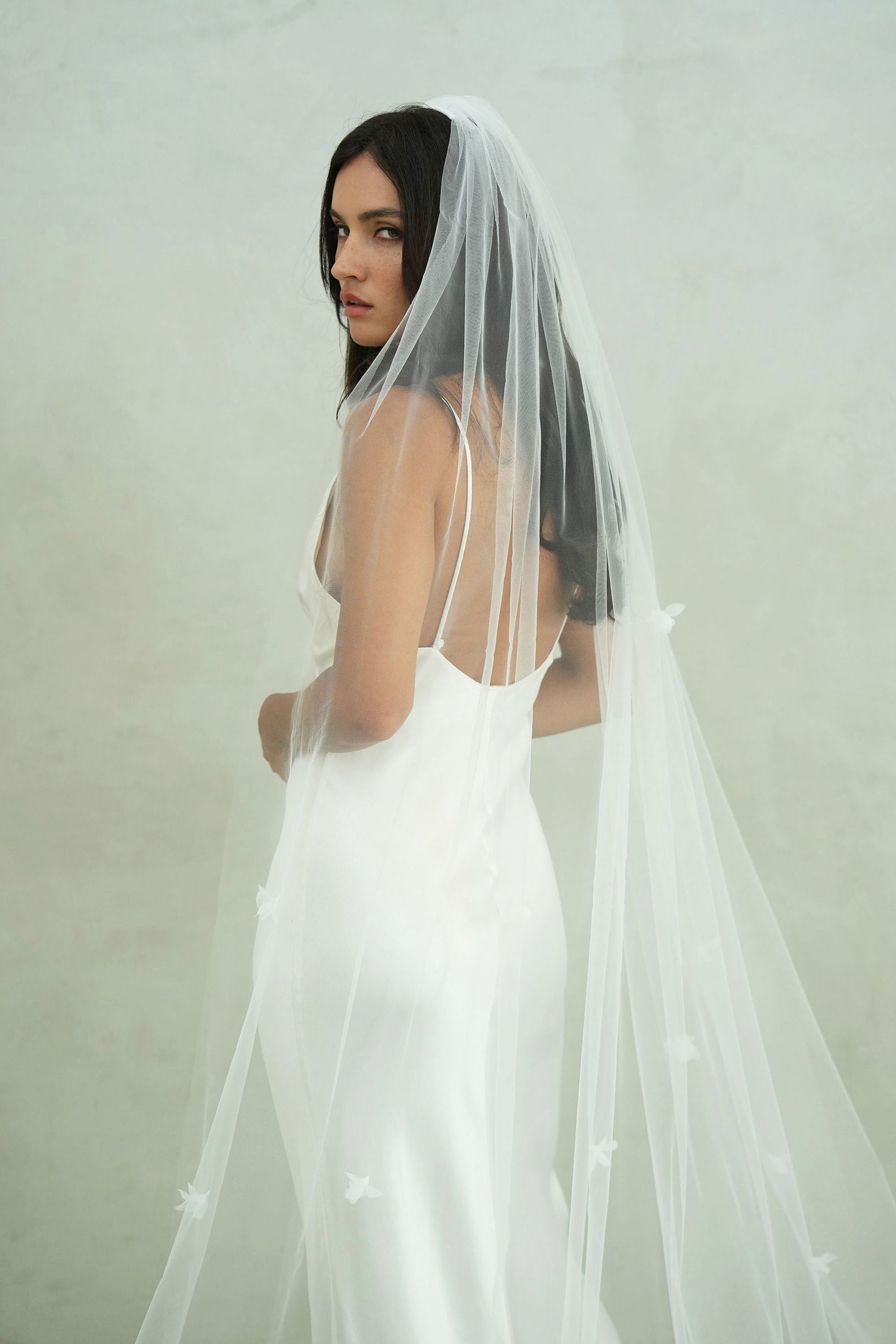 ESMEE One Tier Veil with Flowers